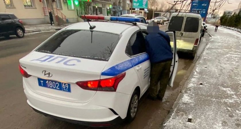 Водители категории "В" смогут получить еще одни права в мае без сдачи экзамена - потребуется только 1 справка