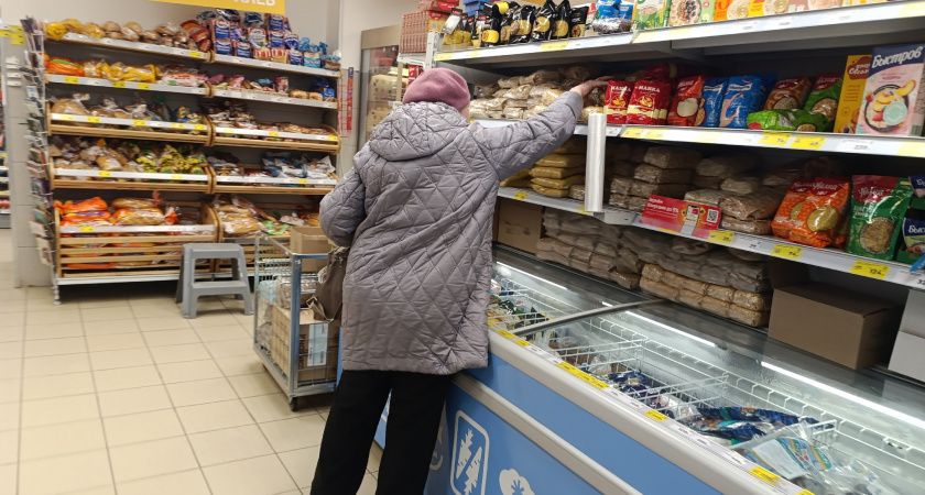 Из пенсии за апрель заберут 50% суммы - касается всех, кто платит по квитанциям ЖКХ и за продукты