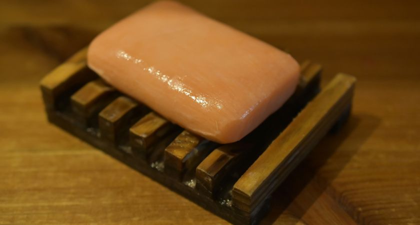 Смешиваем мыло с марганцовкой — и проблем как не бывало: любимый лайфхак опытных хозяек