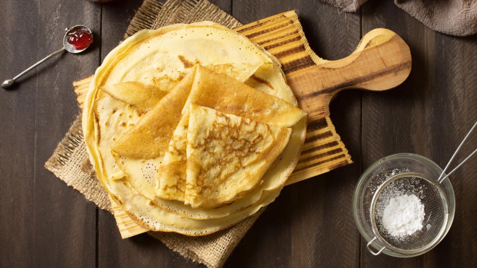 Одна ошибка убивает «бархатность»: блины на молоке нужно готовить только так