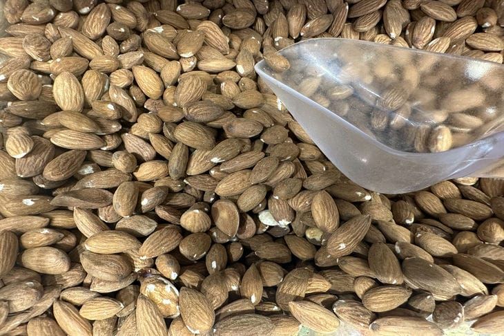 Спасут от депрессии: какие 5 продуктов поднимут настроение