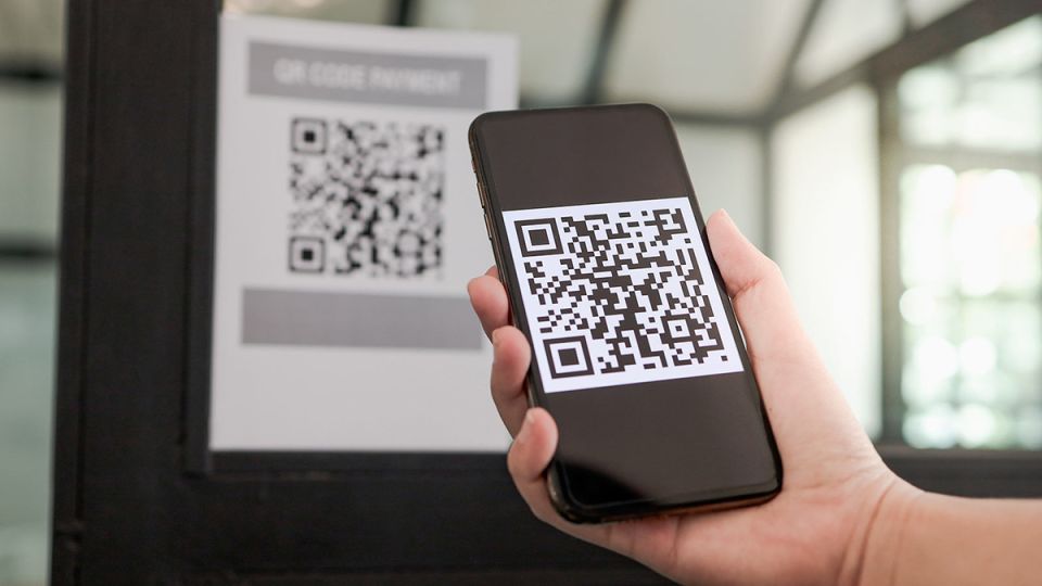 Будущее без наличных: Россия переходит на универсальный QR-код для платежей