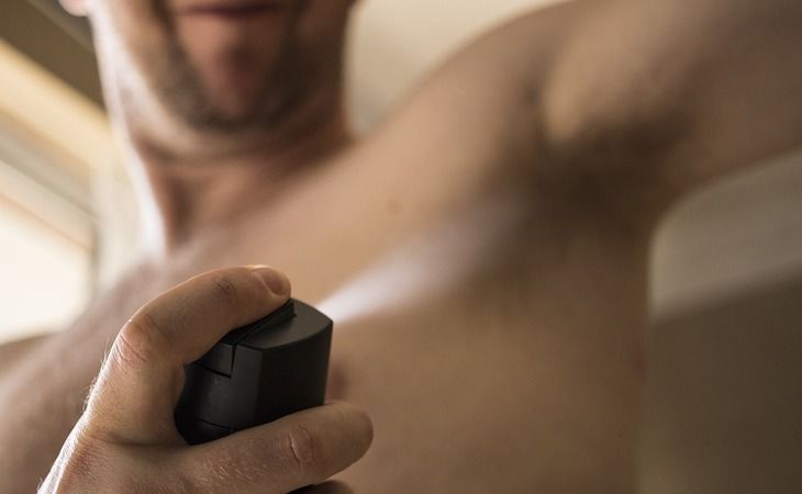 Как правильно использовать средство от пота, чтобы оно точно сработало: мало кто знает