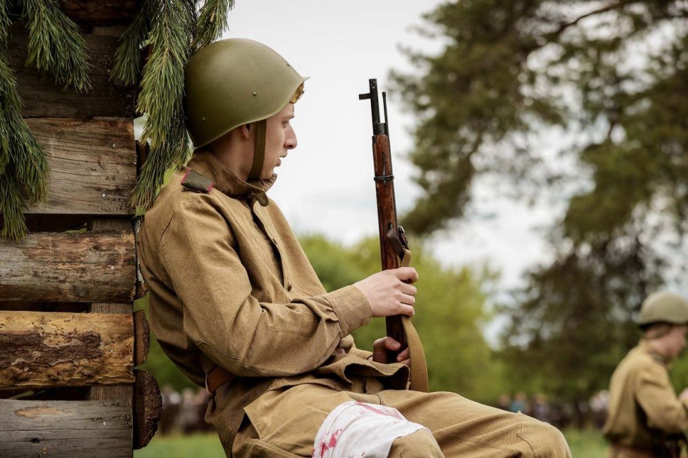         1943 