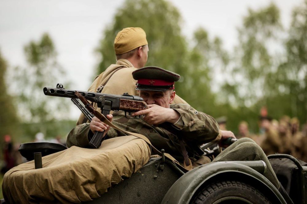         1943 