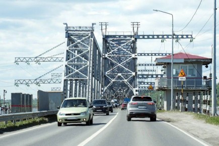 Напоминаем, что завтра Императорский мост открыт для движения автомобилей