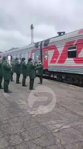 С одной стороны – гордость за пройденное обучение, уверенность в своих силах