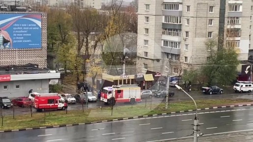 На Минаева загорелась вытяжка у шаурмичной