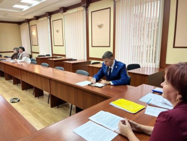 Помощник прокурора Новомалыклинского района Агеев Д.А. принял участие в заседании комиссии по делам несовершеннолетних и защите их прав при администрации МО «Новомалыклинский район»