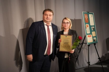 Глава города Александр Болдакин отметил вклад ульяновских меценатов в создание новой Доски Почёта