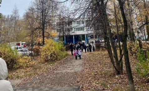 В Новом городе эвакуировали школу №9 после сообщения о минировании