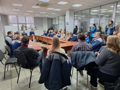 123 Прокурор Железнодорожного района г. Ульяновска  Нагорный А.А. провел выездной личный прием работников АО «Ульяновский моторный завод»