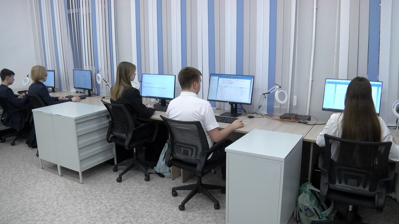 «Макс» заходит в школы. Коммуникационный сервис «Сферум» при поддержке Минпросвещения России успешно завершил интеграционные процессы в национальный мессенджер