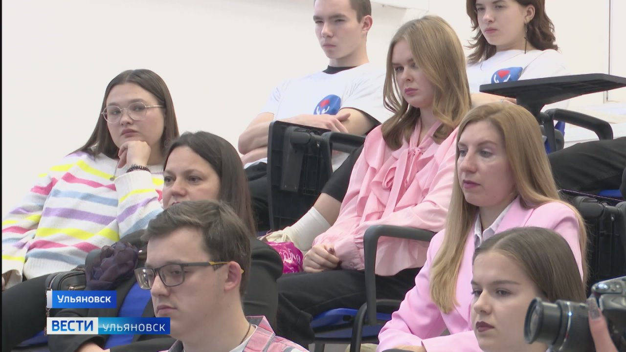 Мы вместе. Так называется премия, которую уже пятый год вручают добровольцам, НКО, бизнесу и органам власти, помогающим бесплатно делать мир лучше