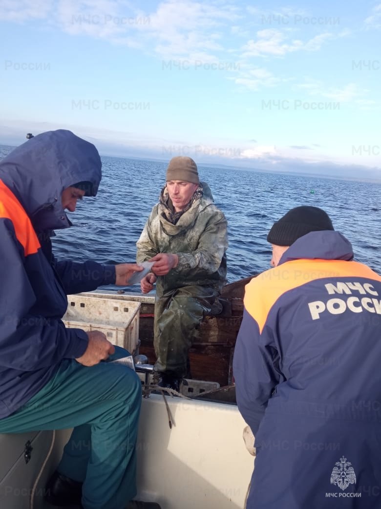 Инспекторы ГИМС напоминают жителям о безопасности на воде в осенний период Инспекторы ГИМС напоминают жителям о безопасности на воде в осенний период