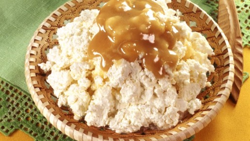 Названы полезные добавки к творогу вместо сахара