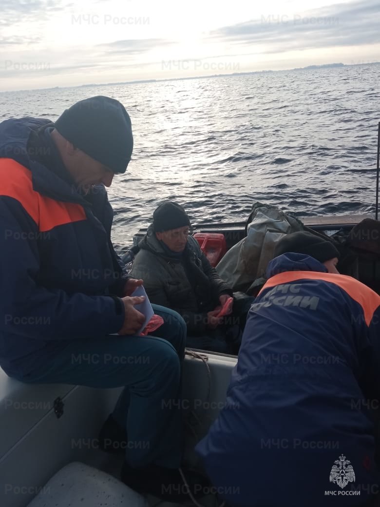 Инспекторы ГИМС напоминают жителям о безопасности на воде в осенний период Инспекторы ГИМС напоминают жителям о безопасности на воде в осенний период