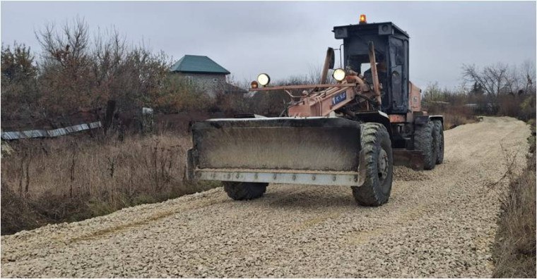 Ульяновские дорожники строят три тротуара Ульяновские дорожники строят три тротуара
