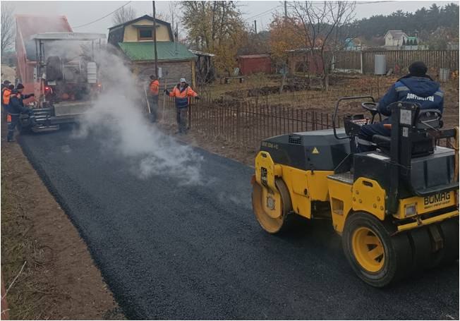 Ульяновские дорожники строят три тротуара Ульяновские дорожники строят три тротуара