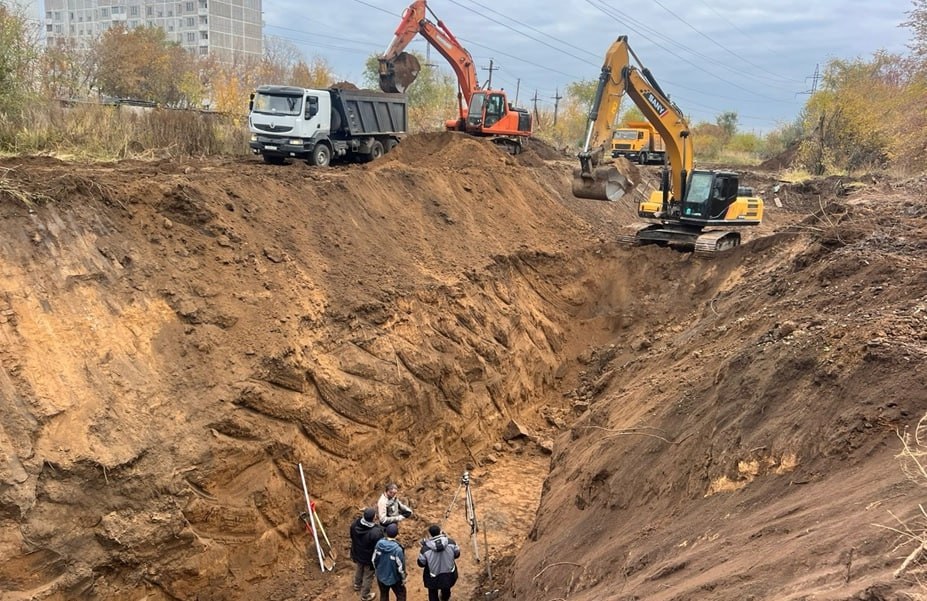 В Ульяновске ведут замену крупных коллекторов на глубине девяти метров