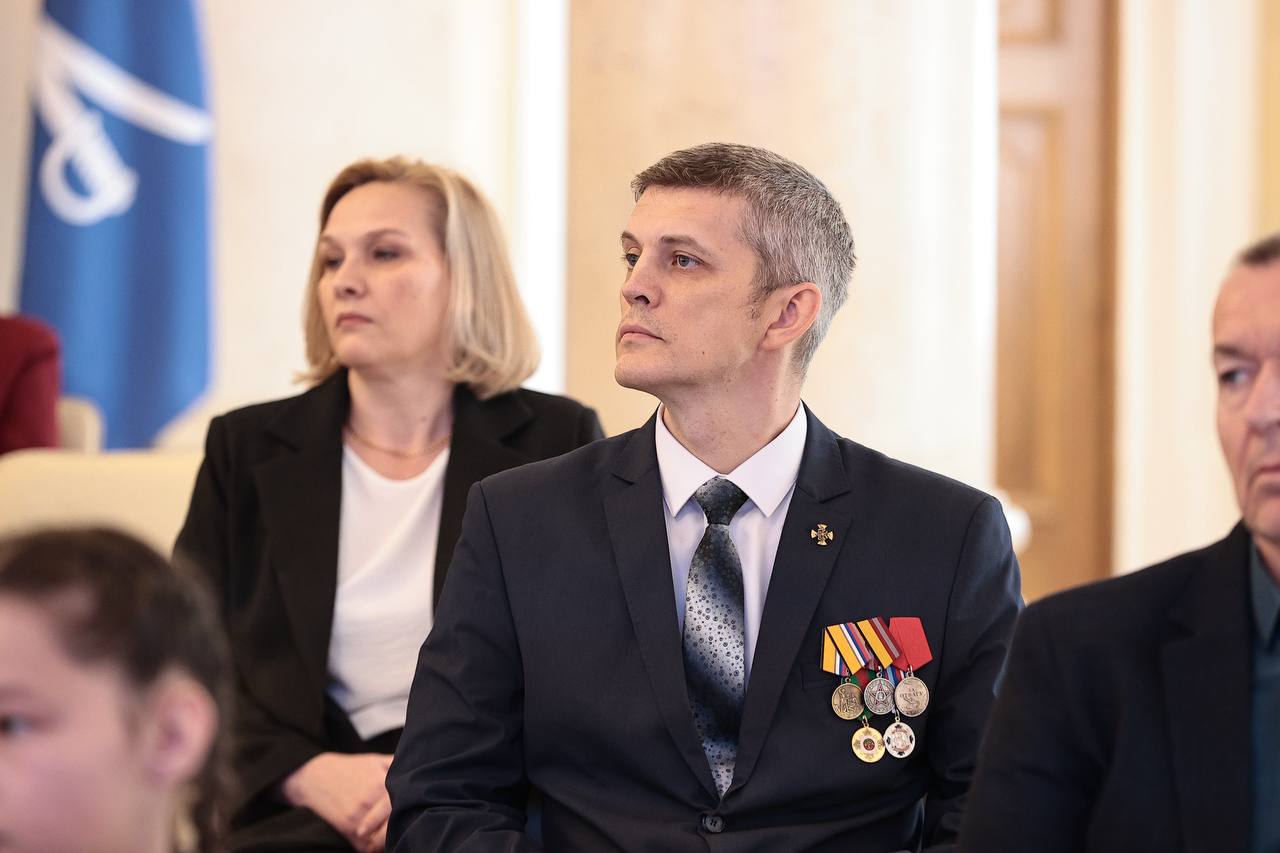 Алексей Русских: Эти люди трудятся в разных уголках нашего региона Алексей Русских: Эти люди трудятся в разных уголках нашего региона