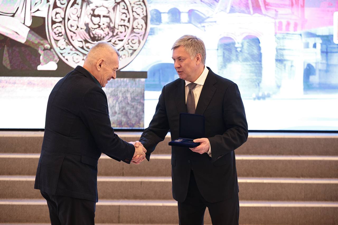 Алексей Русских: Эти люди трудятся в разных уголках нашего региона Алексей Русских: Эти люди трудятся в разных уголках нашего региона