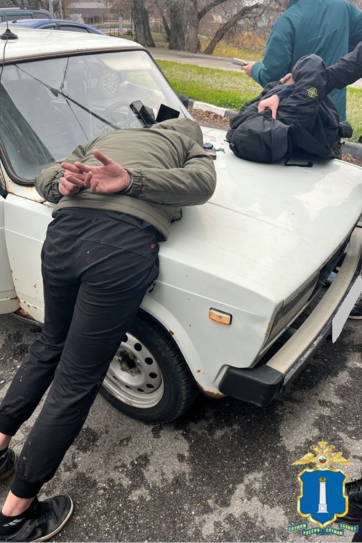 Димитровградские полицейские задержали подозреваемого в совершении кражи и попытки сбыта травматического пистолета