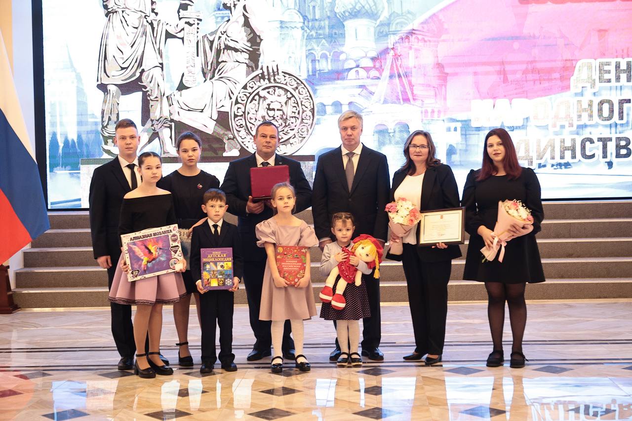 Алексей Русских: Эти люди трудятся в разных уголках нашего региона Алексей Русских: Эти люди трудятся в разных уголках нашего региона