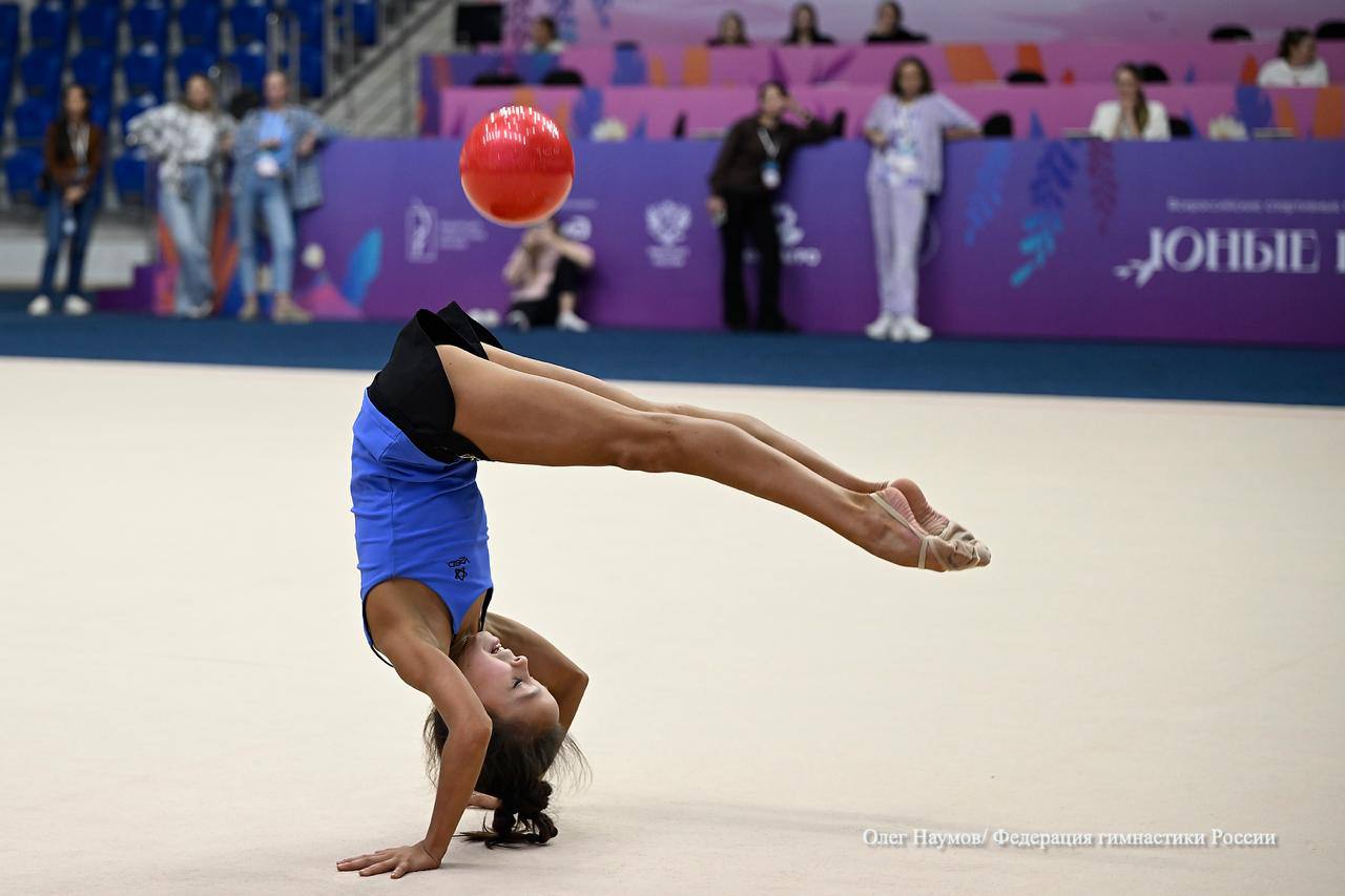 Сегодня в Ульяновске стартуют всероссийские соревнования «Юные гимнастки» — ключевой старт сезона для спортсменок 11–12 лет Сегодня в Ульяновске стартуют всероссийские соревнования «Юные гимнастки» — ключевой старт сезона для спортсменок 11–12 лет