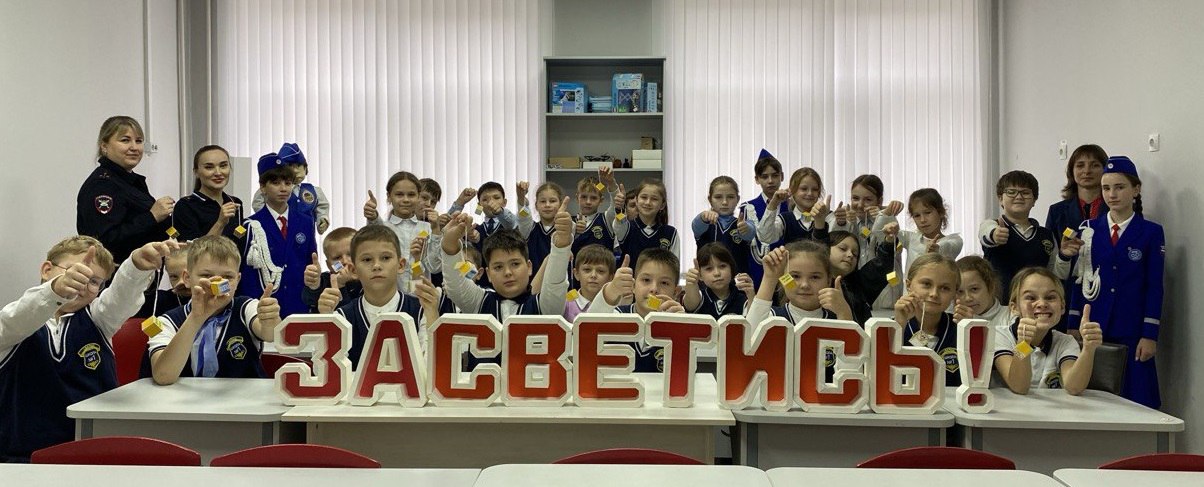 «Мастерские дорожной безопасности» по изготовлению световозвращающих элементов развернулись в Барышской школе №1