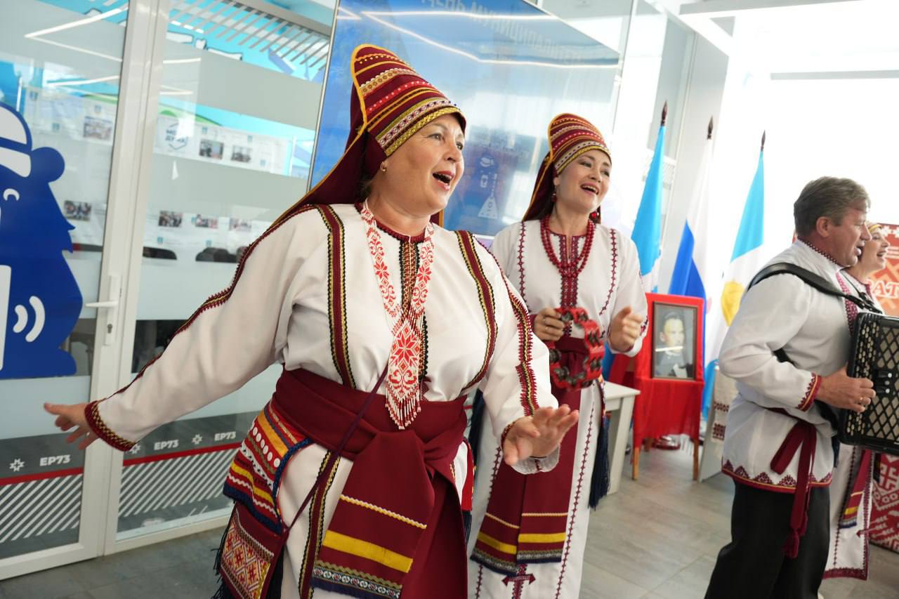 Александр Болдакин: Дорогие ульяновцы, поздравляю вас с Днём народного единства! Александр Болдакин: Дорогие ульяновцы, поздравляю вас с Днём народного единства!