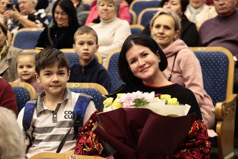 Алексей Русских: Проведение конкурса «Поющая Россия» — наша добрая традиция в честь Дня народного единства и праздника Казанской иконы Божией Матери Алексей Русских: Проведение конкурса «Поющая Россия» — наша добрая традиция в честь Дня народного единства и праздника Казанской иконы Божией Матери