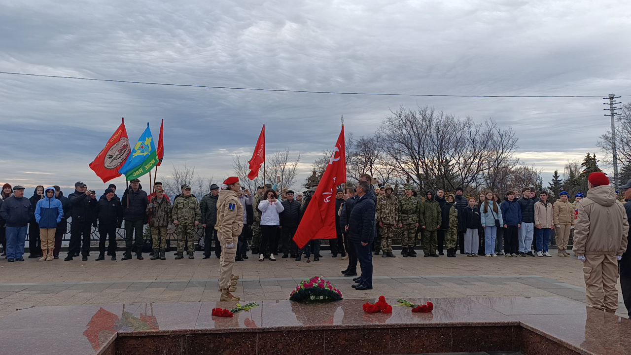 Сегодня в Ульяновске прошла торжественная передача копии Знамени Победы Республике Татарстан! Сегодня в Ульяновске прошла торжественная передача копии Знамени Победы Республике Татарстан!