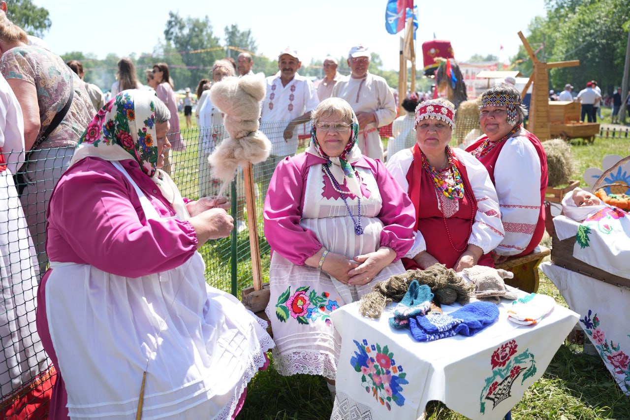 Александр Болдакин: Дорогие ульяновцы, поздравляю вас с Днём народного единства! Александр Болдакин: Дорогие ульяновцы, поздравляю вас с Днём народного единства!