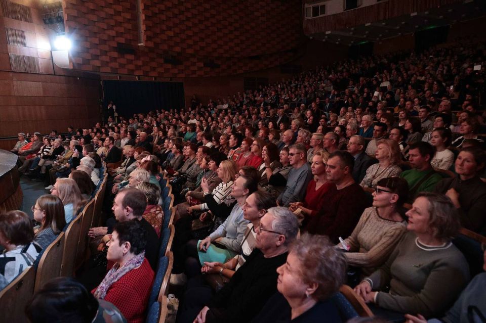 Алексей Русских: Проведение конкурса «Поющая Россия» — наша добрая традиция в честь Дня народного единства и праздника Казанской иконы Божией Матери Алексей Русских: Проведение конкурса «Поющая Россия» — наша добрая традиция в честь Дня народного единства и праздника Казанской иконы Божией Матери