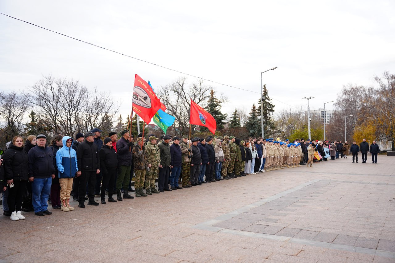 В Ульяновске прошла торжественная передача копии Знамени Победы Республике Татарстан В Ульяновске прошла торжественная передача копии Знамени Победы Республике Татарстан