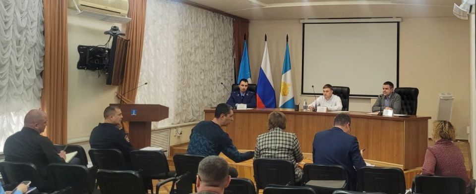      .   ..               ...