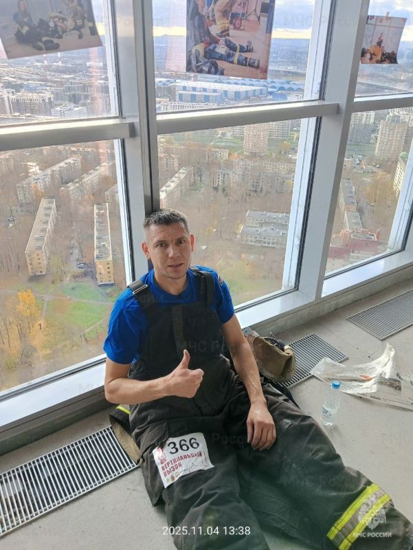 919 ступеней к победе: ульяновские огнеборцы приняли вертикальный вызов