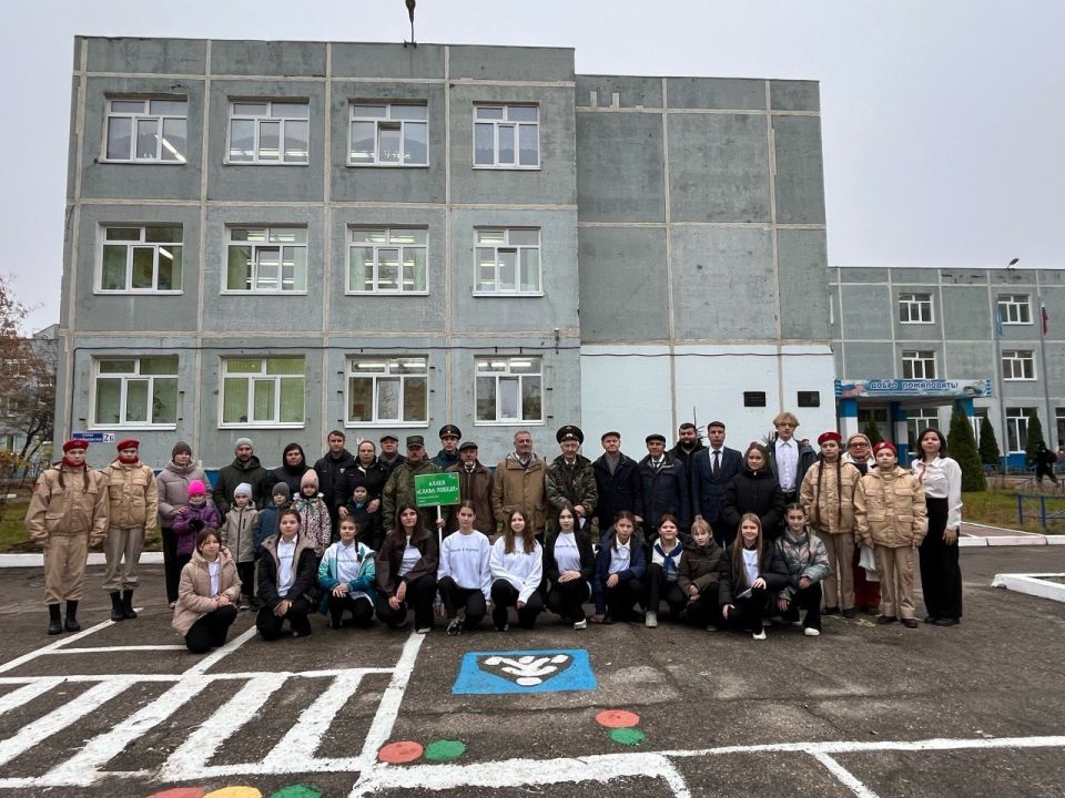 По инициативе главы Ульяновска Александра Болдакина осенью в городе реализуется масштабная программа по озеленению территорий образовательных организаций города По инициативе главы Ульяновска Александра Болдакина осенью в городе реализуется масштабная программа по озеленению территорий образовательных организаций города