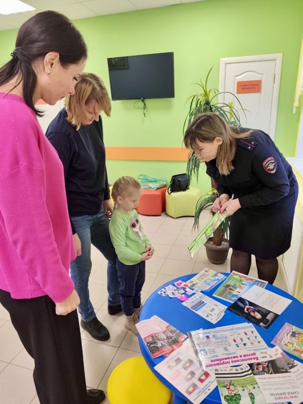 Консультационные пункты по безопасности дорожного движения развернулись в детских больницах и поликлиниках Ульяновской области Консультационные пункты по безопасности дорожного движения развернулись в детских больницах и поликлиниках Ульяновской области