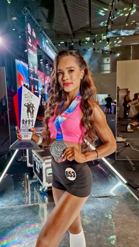Старший инженер ульяновского управления МЧС стала вице-чемпионкой России по бодибилдингу