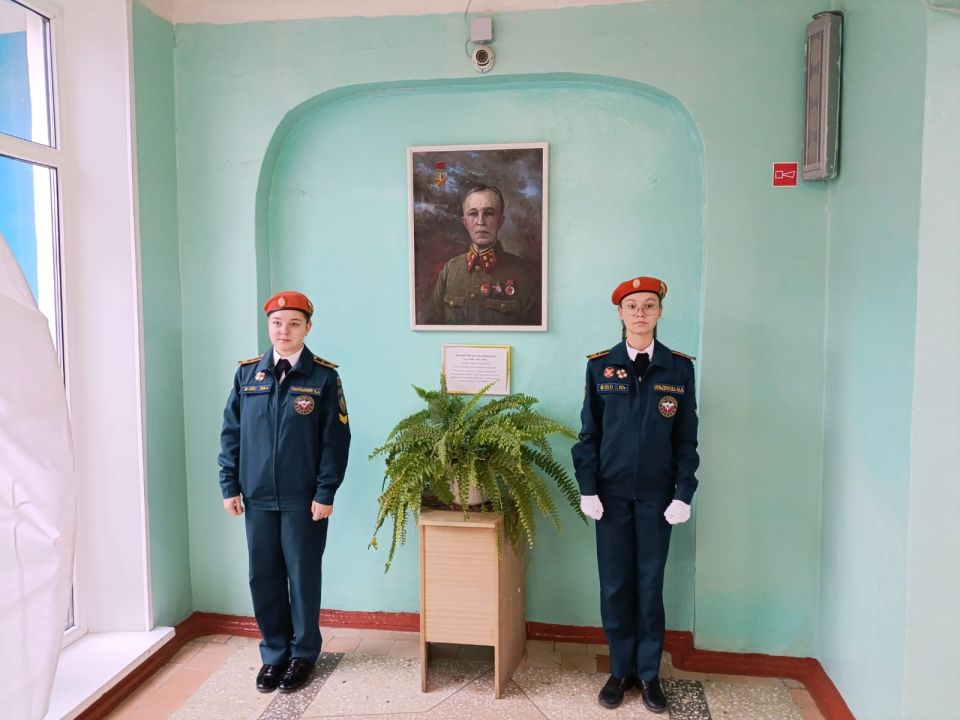 Встреча поколений: урок мужества для школьников школы № 81 Встреча поколений: урок мужества для школьников школы № 81