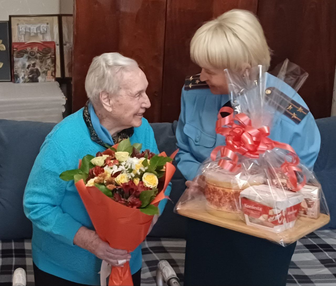 Сердечные поздравления для Клавдии Дмитриевны: 101 год жизни и мужества Сердечные поздравления для Клавдии Дмитриевны: 101 год жизни и мужества