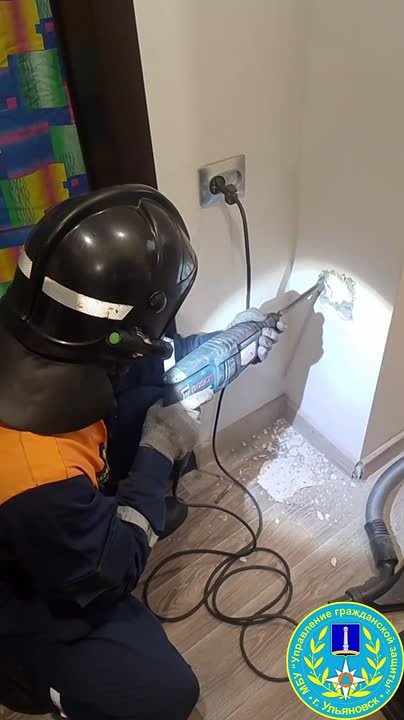 Доброты пост. В Заволжском районе котёнок оказался в ловушке внутри вентиляционной шахты — он не мог выбраться оттуда на протяжении четырёх дней