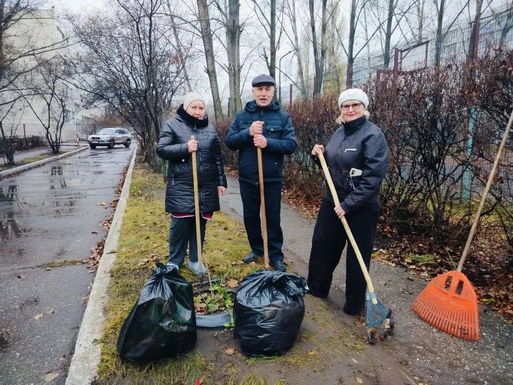 Несмотря на дождливое утро, ульяновцы вышли на «санитарную пятницу»