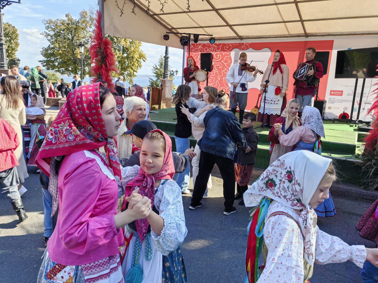 «Жихарка» отмечает 15-летие, «Волга» выходит на лёд: куда пойти в Ульяновске в середине ноября?