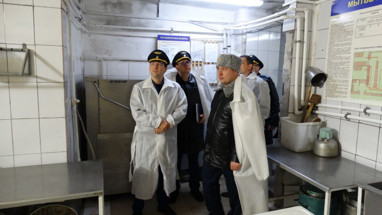 Первый заместитель прокурора Ульяновской области Гриньке М.А. провел проверку соблюдения уголовно-исполнительного законодательства в ФКУ «Тюрьма» регионального Управления ФСИН России Первый заместитель прокурора Ульяновской области Гриньке М.А. провел проверку соблюдения уголовно-исполнительного законодательства в ФКУ «Тюрьма» регионального Управления ФСИН России