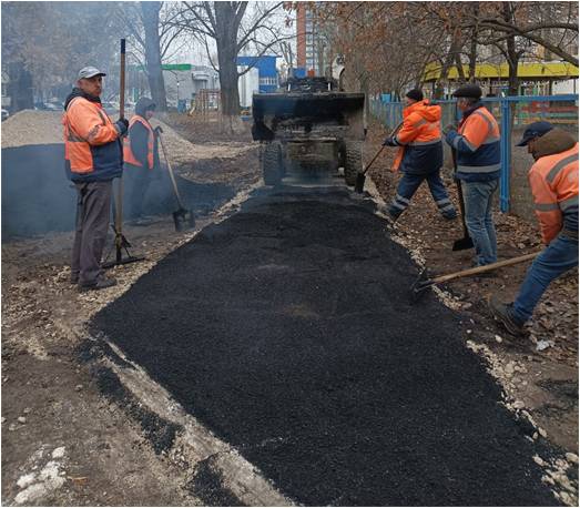 Ульяновские дорожники восстанавливают брусчатку на Гончарова и ремонтируют остановочные площадки Ульяновские дорожники восстанавливают брусчатку на Гончарова и ремонтируют остановочные площадки