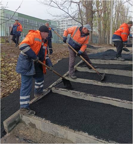 Ульяновские дорожники восстанавливают брусчатку на Гончарова и ремонтируют остановочные площадки Ульяновские дорожники восстанавливают брусчатку на Гончарова и ремонтируют остановочные площадки