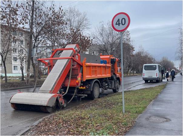 Ульяновские дорожники восстанавливают брусчатку на Гончарова и ремонтируют остановочные площадки Ульяновские дорожники восстанавливают брусчатку на Гончарова и ремонтируют остановочные площадки